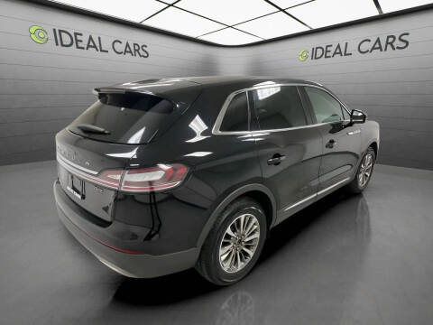 2019 Lincoln Nautilus Select