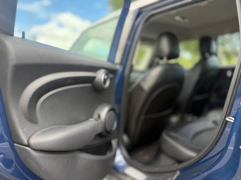 2015 MINI Hardtop 4 Door Cooper