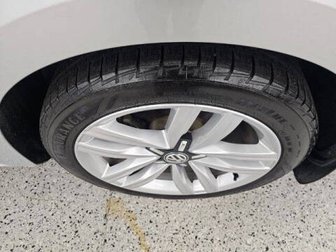 2016 Volkswagen Passat V6 SEL Premium