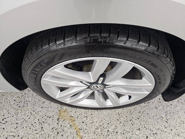 2016 Volkswagen Passat V6 SEL Premium