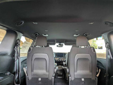 2024 Chrysler Pacifica Touring