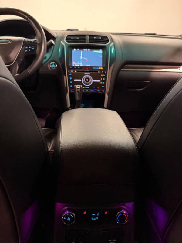 2017 Ford Explorer Platinum