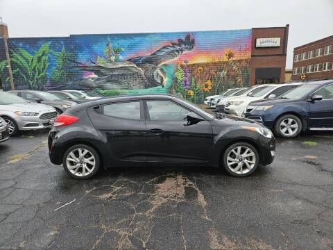 2017 Hyundai Veloster for sale at RIVERSIDE AUTO SALES in Sioux City IA