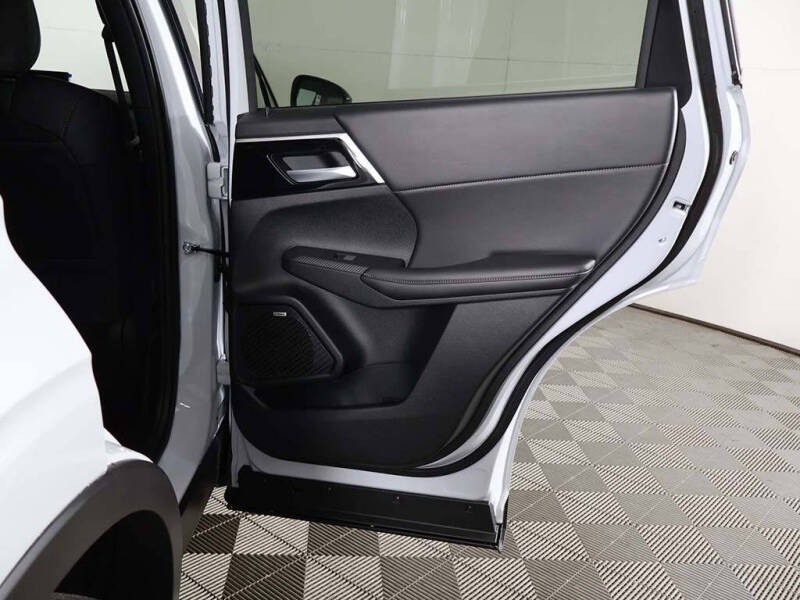 2026 Mitsubishi Outlander LE