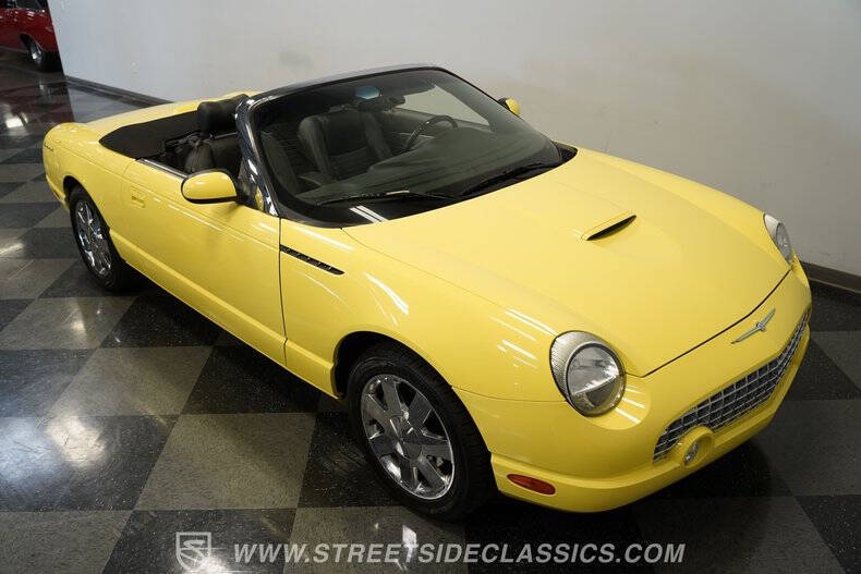 2002 Ford Thunderbird Deluxe