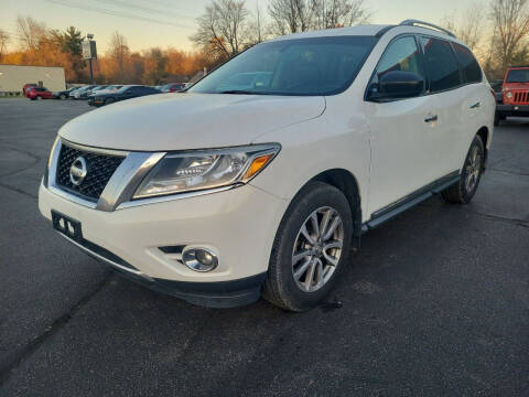 2013 Nissan Pathfinder for sale at Cruisin' Auto Sales in Madison IN