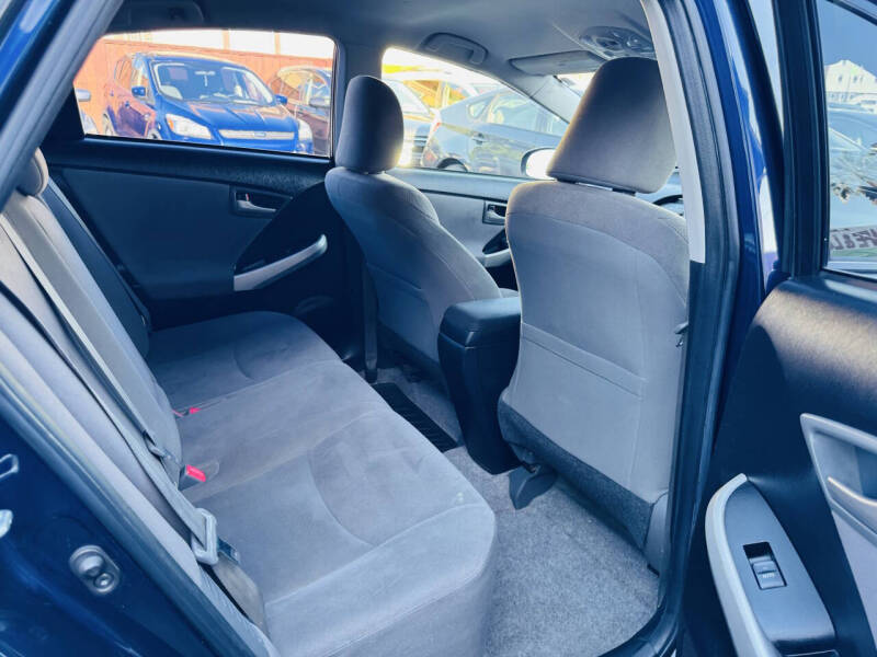 2014 Toyota Prius Three