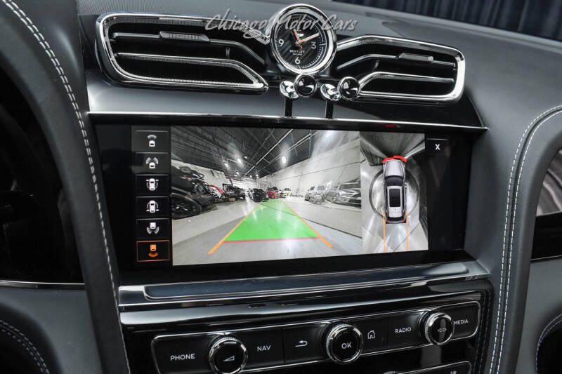 2023 Bentley Bentayga Hybrid