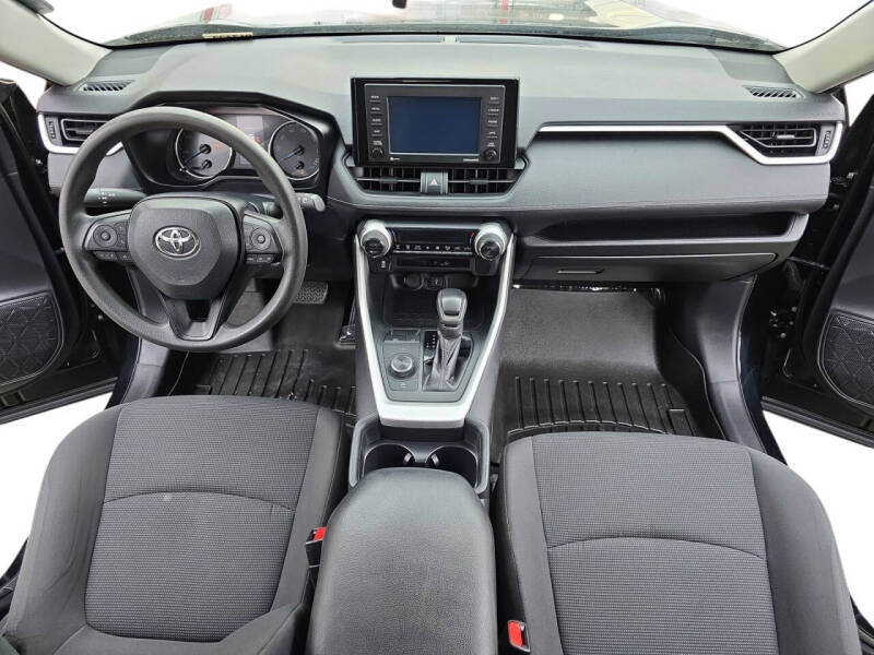 2020 Toyota RAV4 Hybrid LE