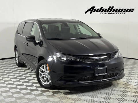 2022 Chrysler Voyager LX