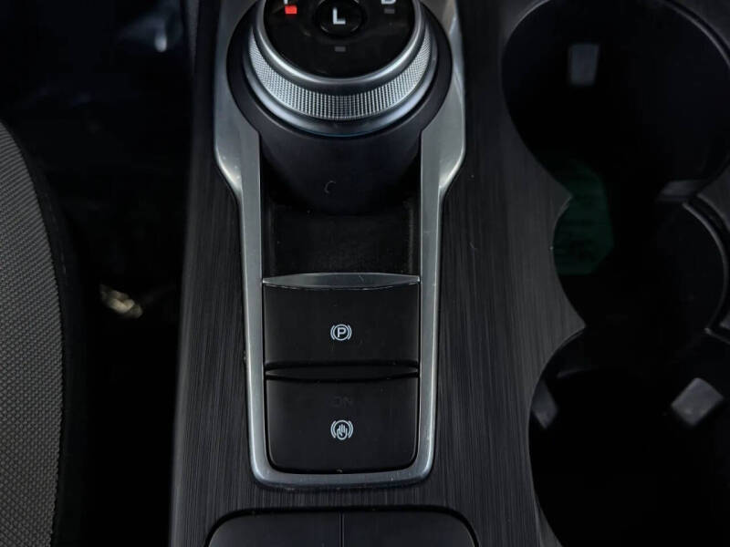 2022 Ford Escape Hybrid SE