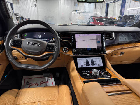 2022 Jeep Grand Wagoneer Series III