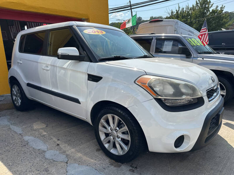 2013 Kia Soul for sale at Deleon Mich Auto Sales in Yonkers NY