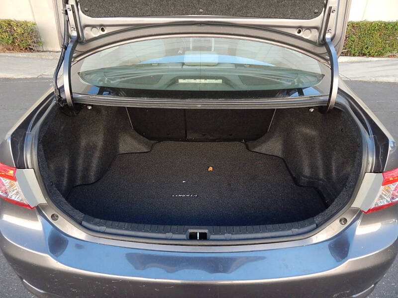 2012 Toyota Corolla LE