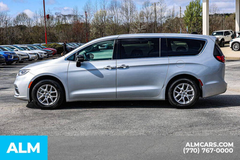 2024 Chrysler Pacifica Touring L
