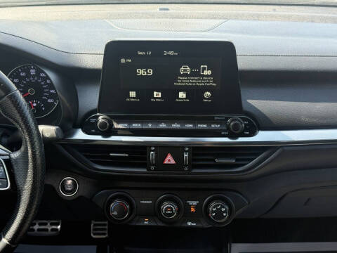 2021 Kia Forte GT Line