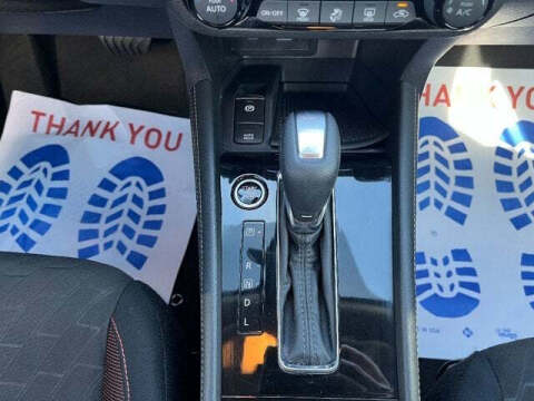 2023 Nissan Kicks SR