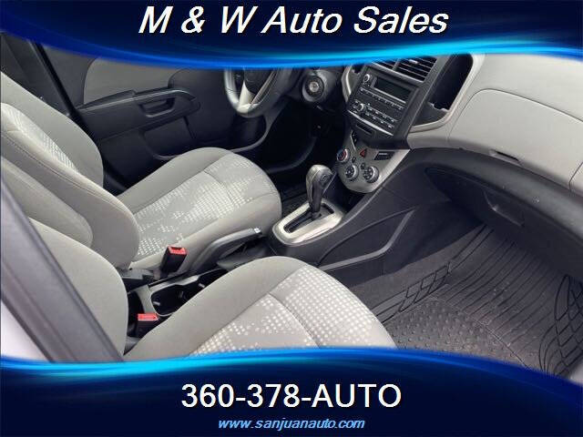 2016 Chevrolet Sonic LS Auto