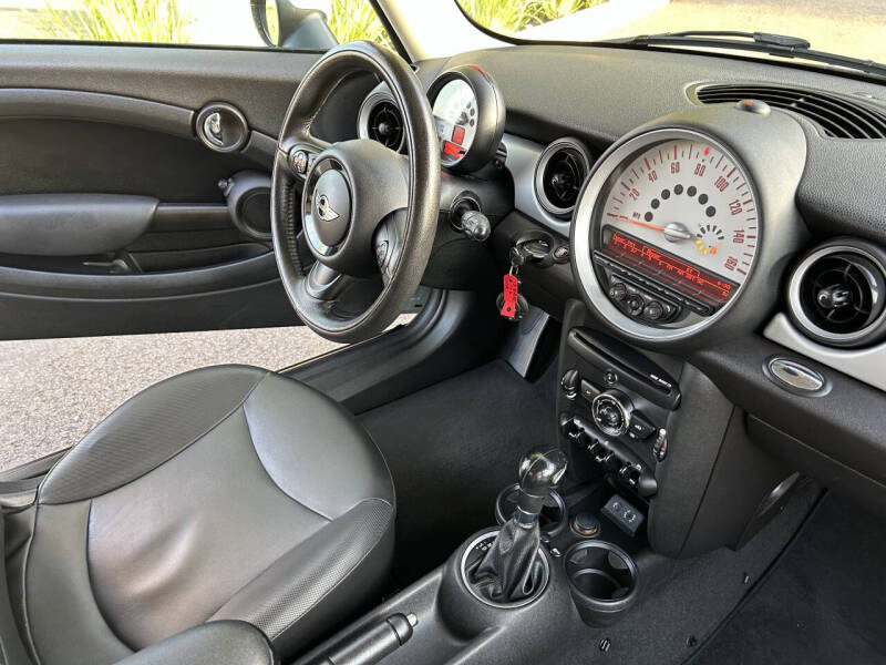 2013 MINI Hardtop Cooper