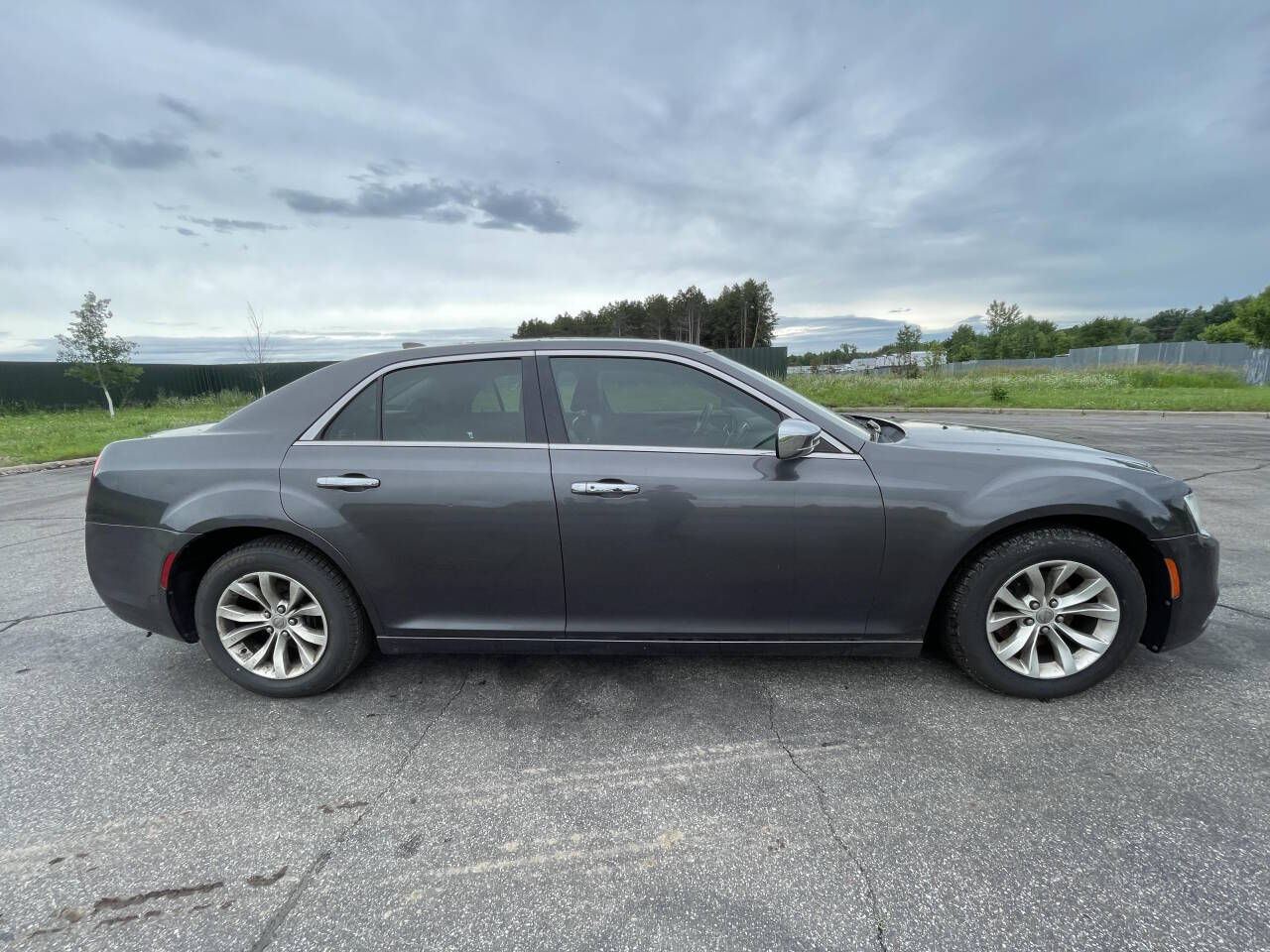 2015 Chrysler 300 for sale at Twin Cities Auctions in Elk River, MN