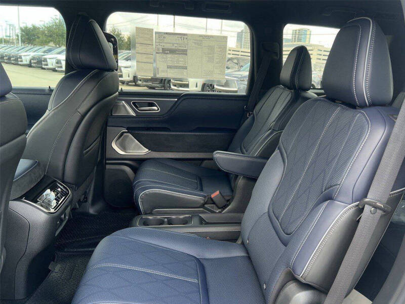 2026 Infiniti QX80 Sport