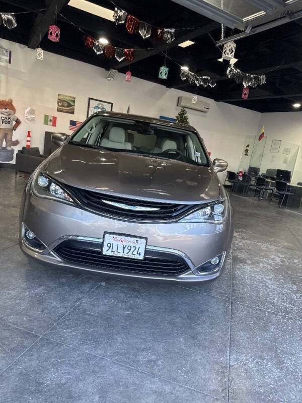 2018 Chrysler Pacifica Hybrid Touring Plus