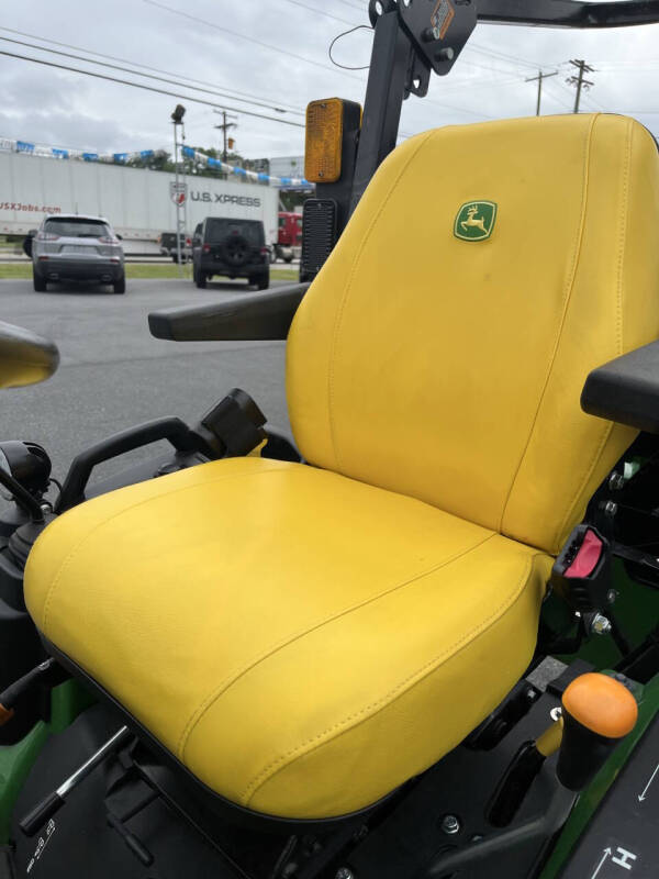 2022 John Deere 1025R