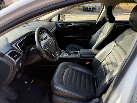 2017 Ford Fusion Hybrid SE