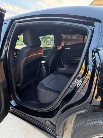 2017 Dodge Charger SE