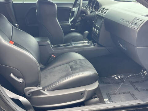 2008 Dodge Challenger SRT8