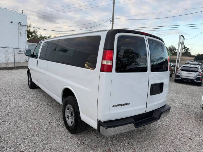 2017 Chevrolet Express LT 3500