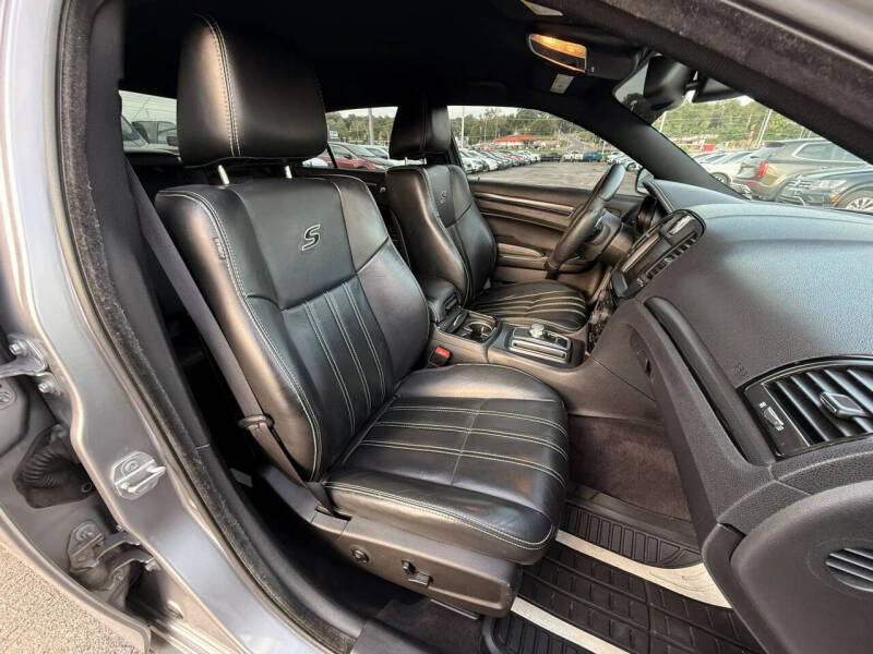 2016 Chrysler 300
