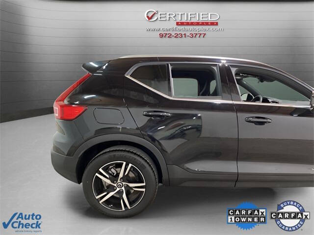 2025 Volvo XC40 B5 Core Bright Theme