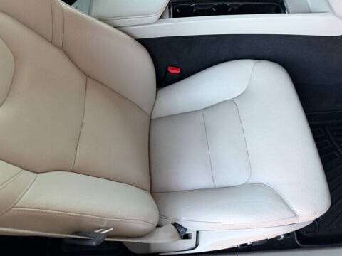 2020 Volvo XC60 T6 Momentum