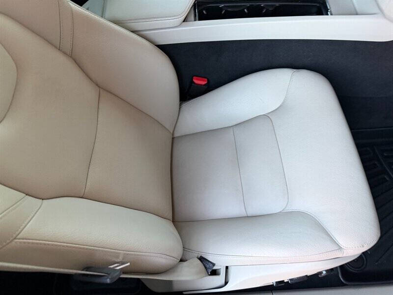 2020 Volvo XC60 T6 Momentum