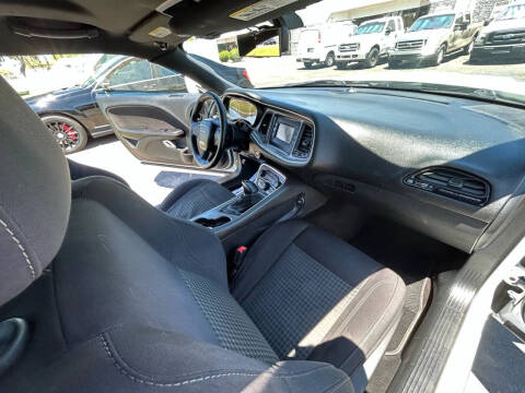 2015 Dodge Challenger SXT