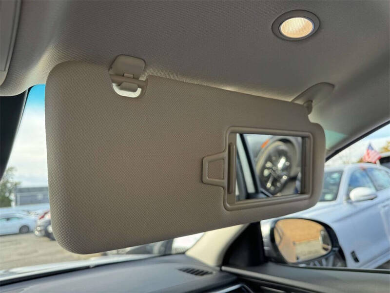 2026 Genesis G70 2.5T Standard