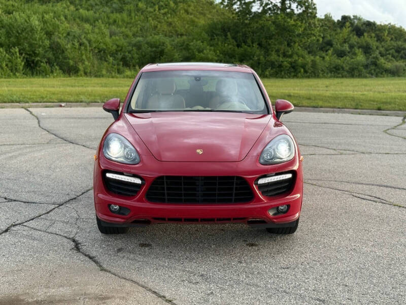 2013 Porsche Cayenne GTS