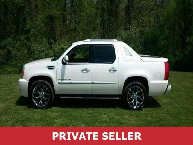 2011 Cadillac Escalade EXT for sale at US 24 Auto Group in Redford MI