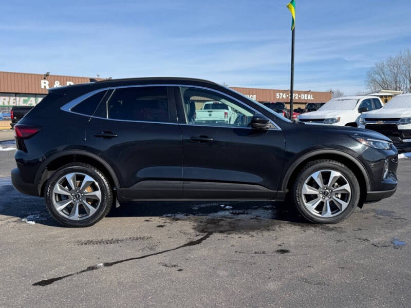 2023 Ford Escape Platinum