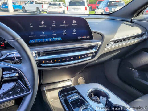2024 Cadillac LYRIQ Tech