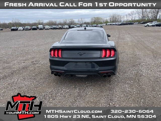 2022 Ford Mustang EcoBoost