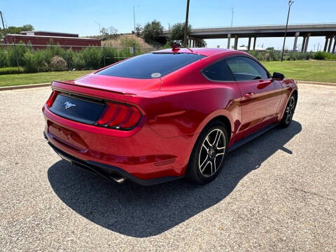 2020 Ford Mustang EcoBoost