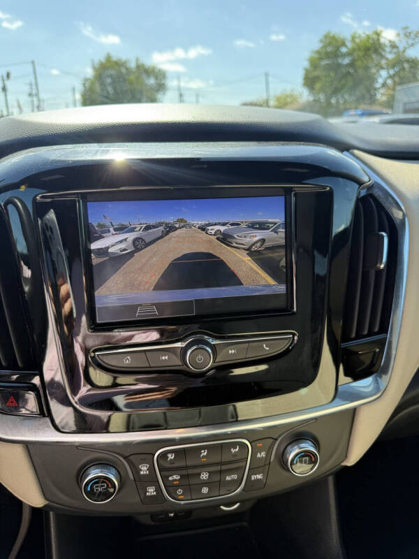 2023 Chevrolet Traverse LS