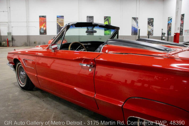 1965 Ford Thunderbird