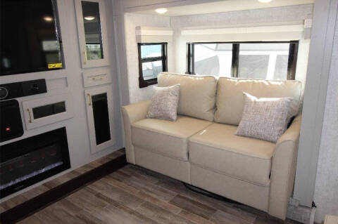 2021 Palomino Columbus 1492 389FL