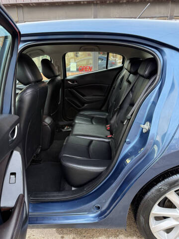 2017 Mazda MAZDA3 Touring