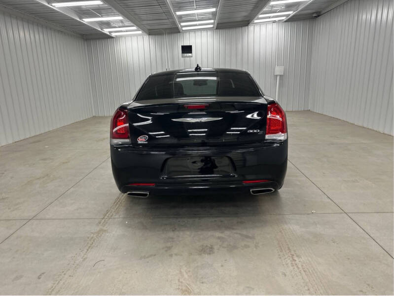 2019 Chrysler 300 S