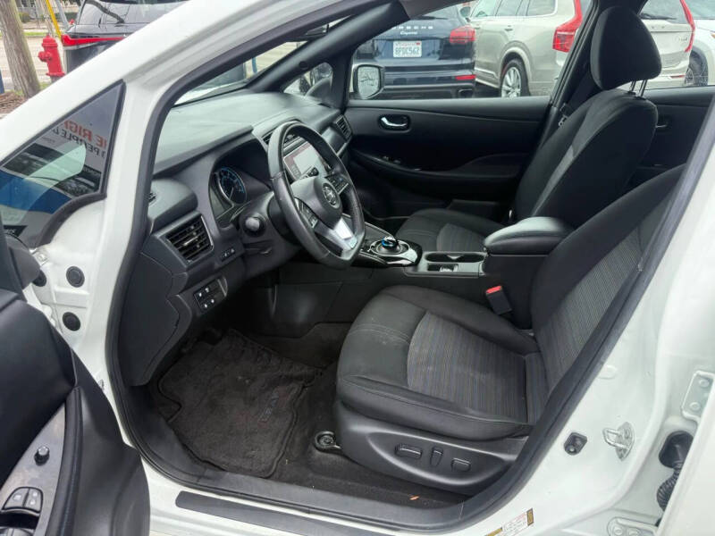 2022 Nissan LEAF SV PLUS