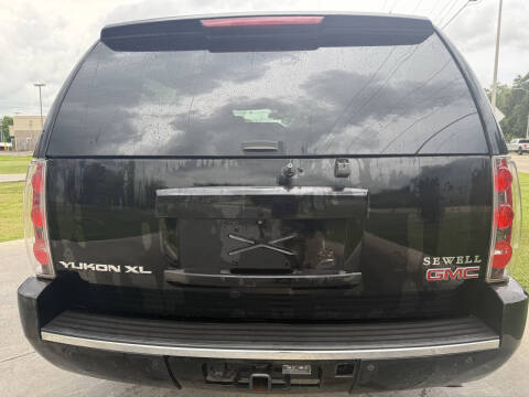 2013 GMC Yukon XL Denali